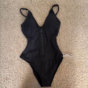 Ta3 cheeky plunged with zip Black Women's One Piece Swimsuit